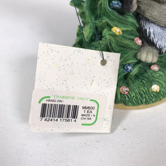 Charming Tails Mouse Hang On 98/600 Skunk/Rabbit Special Ed Fitz & Floyd W/ Box - Picture 11 of 12